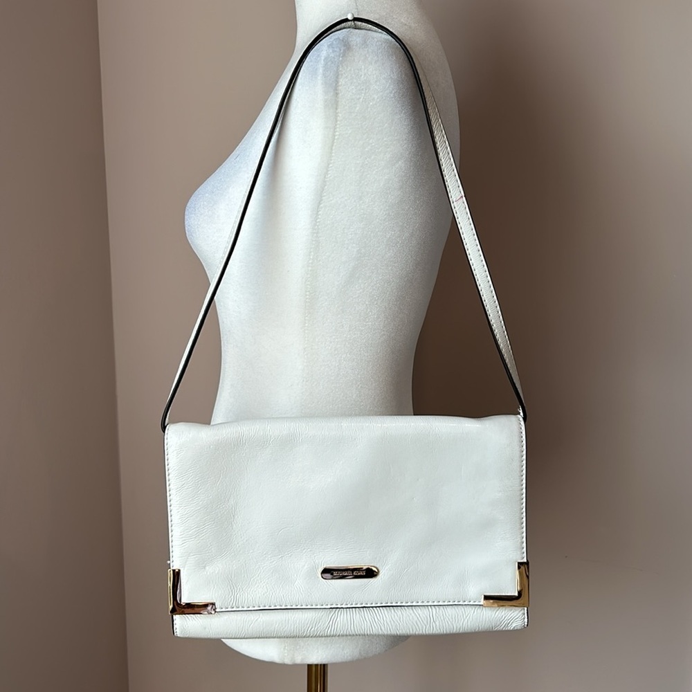 MICHAEL Michael Kors Beverly Coated Leather Oversized Clutch Shoulder Bag White - Picture 2 of 15